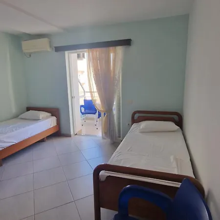 Aldo's Apartments-beachfront Retreat Διαμέρισμα Σαράντα