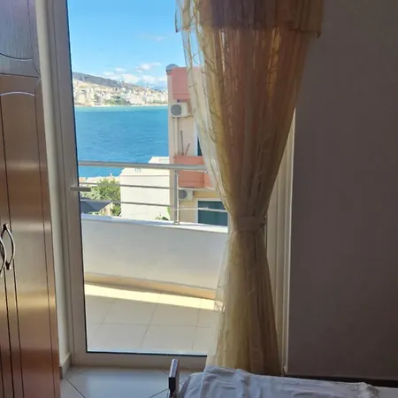 Aldo's Apartments-beachfront Retreat Apartman *