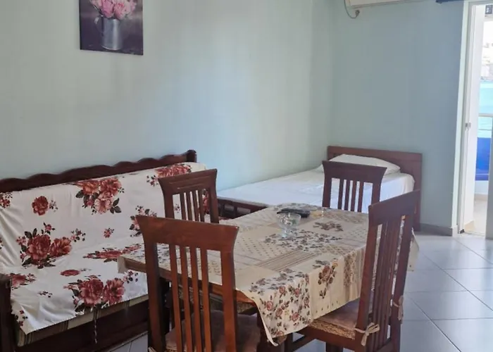 Apartamento Aldo's Apartments-beachfront Retreat *