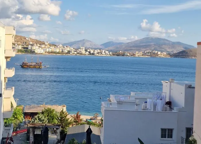 Aldo's Apartments-beachfront Retreat *