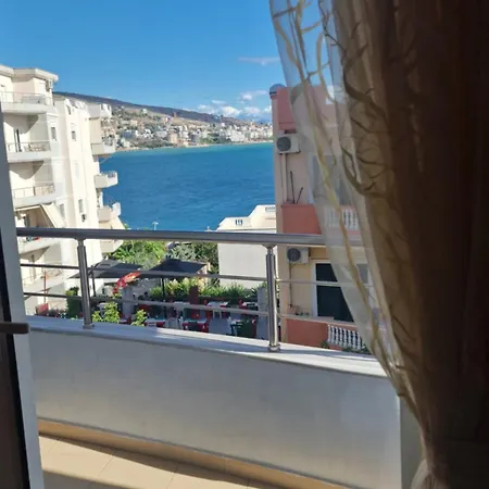 Aldo's Apartments-beachfront Retreat