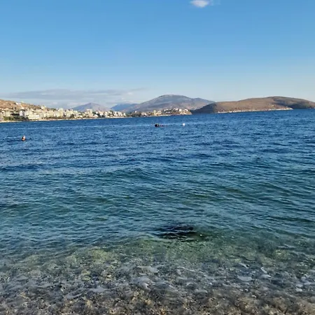 Daire Aldo's Apartments-beachfront Retreat Saranda
