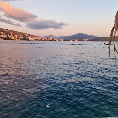 Aldo's Apartments-beachfront Retreat Σαράντα