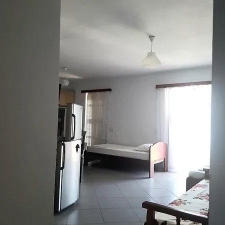 Aldo's Apartments-beachfront Retreat