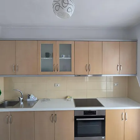 Daire Aldo's Apartments-beachfront Retreat *