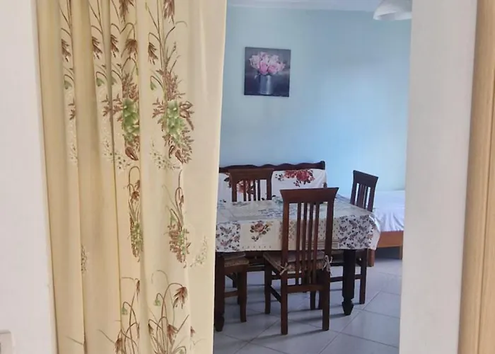 Διαμέρισμα Aldo's Apartments-beachfront Retreat Σαράντα