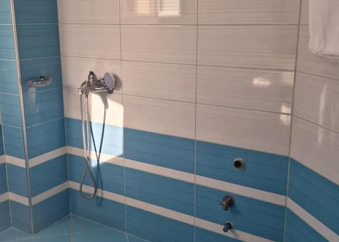 Aldo's Apartments-beachfront Retreat