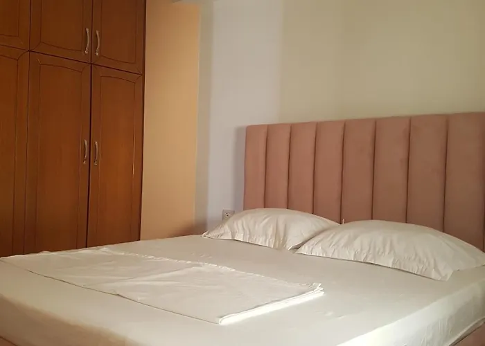 Aldo's Apartments-beachfront Retreat * Sarandë